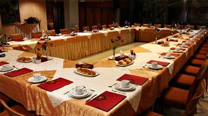 سالن کنفرانس هتل پیروزی اصفهان